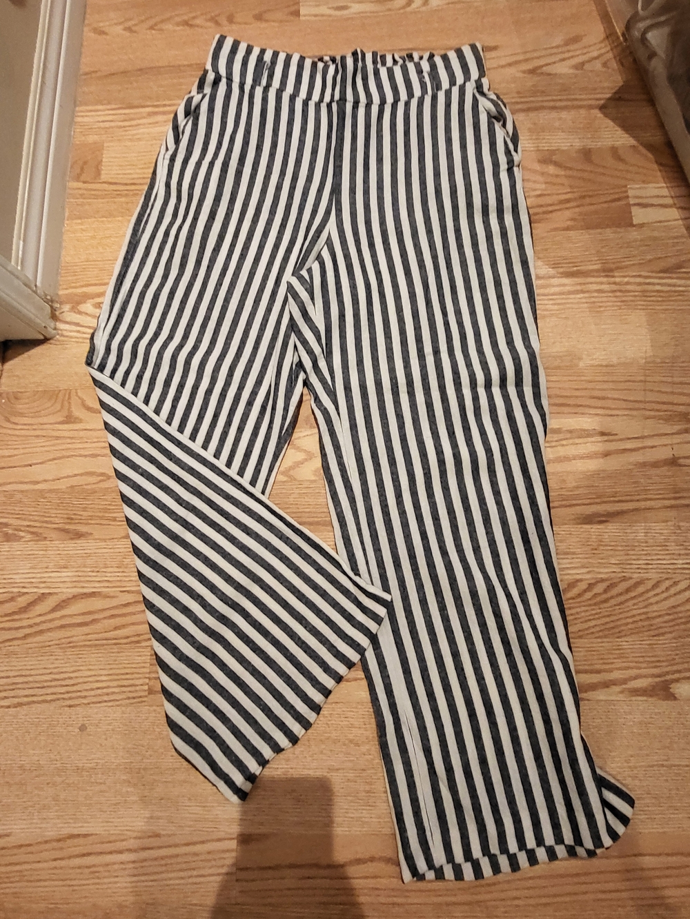 Women's Grey and White Wide Leg Linen Stripe Pants - Large (79)